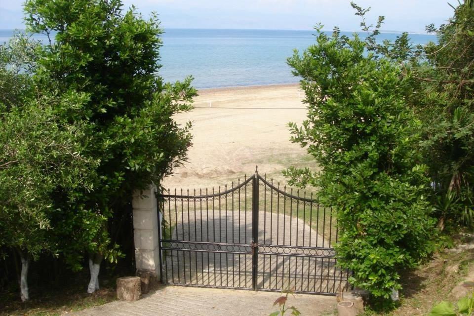 Villa Panorama Astrakeri Beach Exterior foto