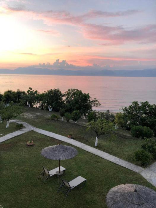 Villa Panorama Astrakeri Beach Exterior foto