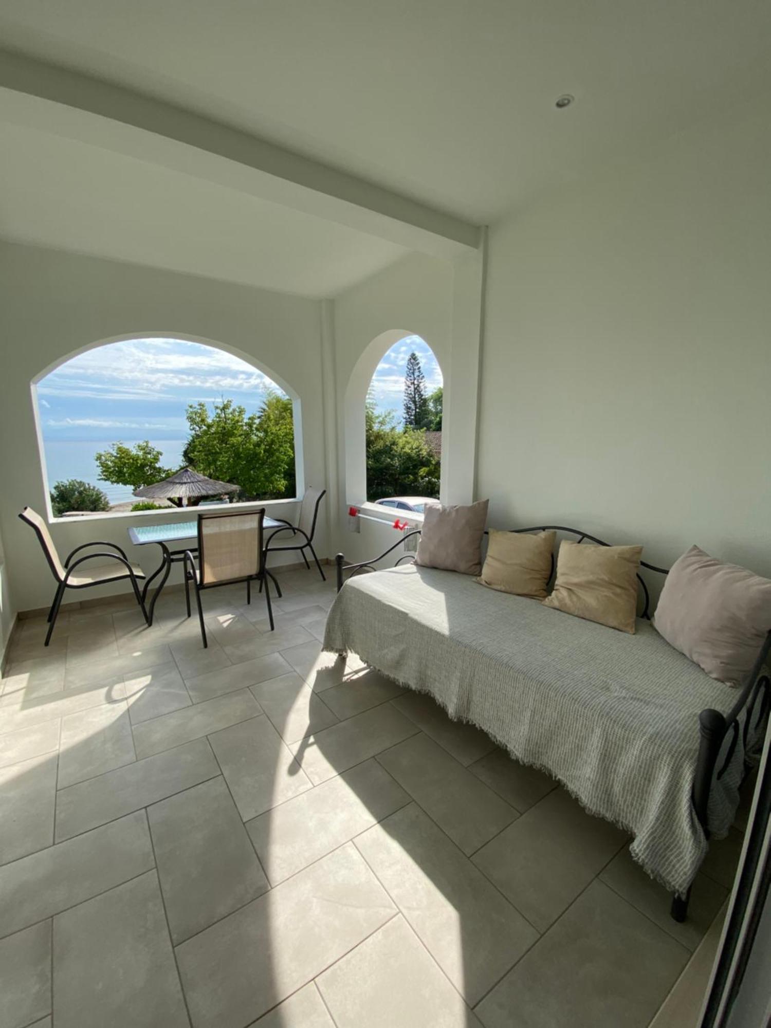 Villa Panorama Astrakeri Beach Exterior foto